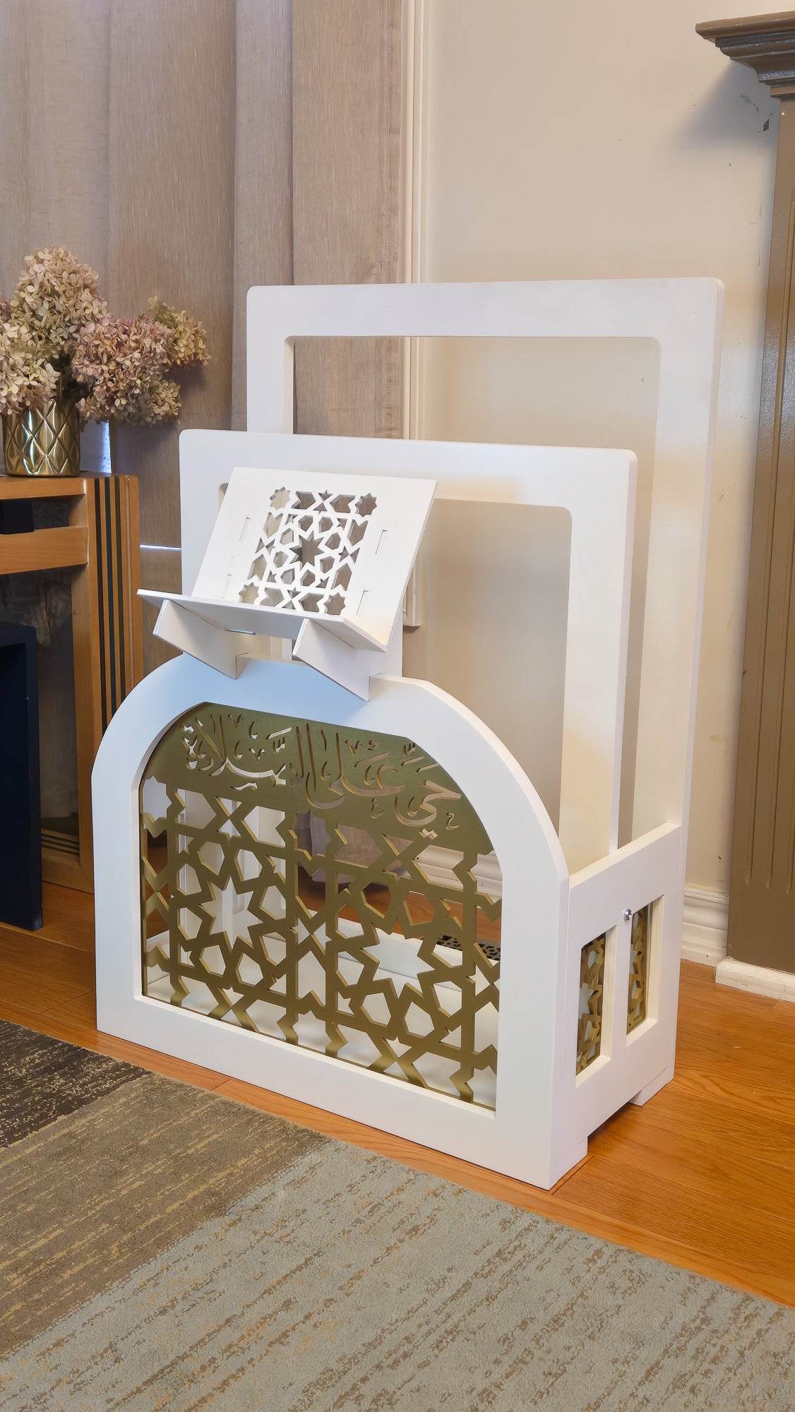 Prayer Rug Holder White Base