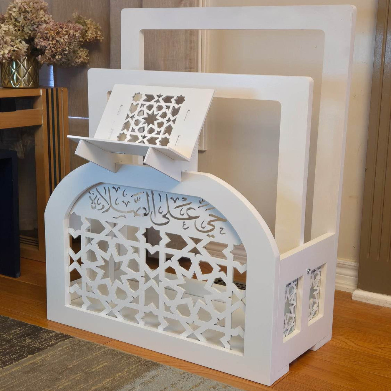 Prayer Rug Holder White Base