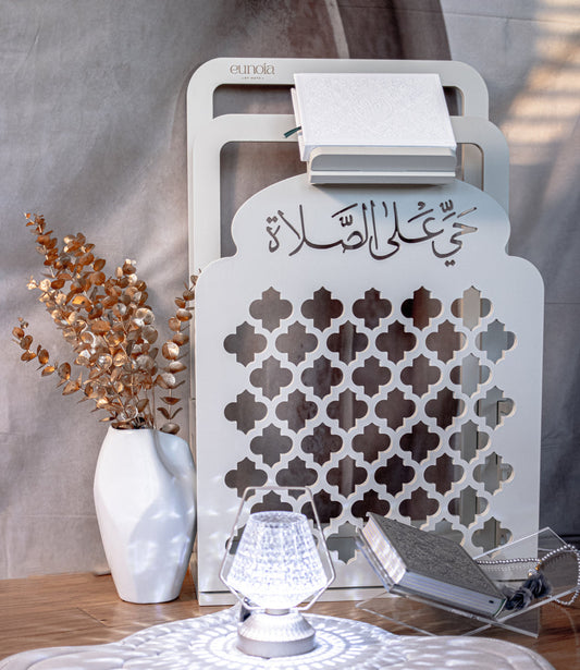 White Mihrab - Prayer Rug - Quran - Holder