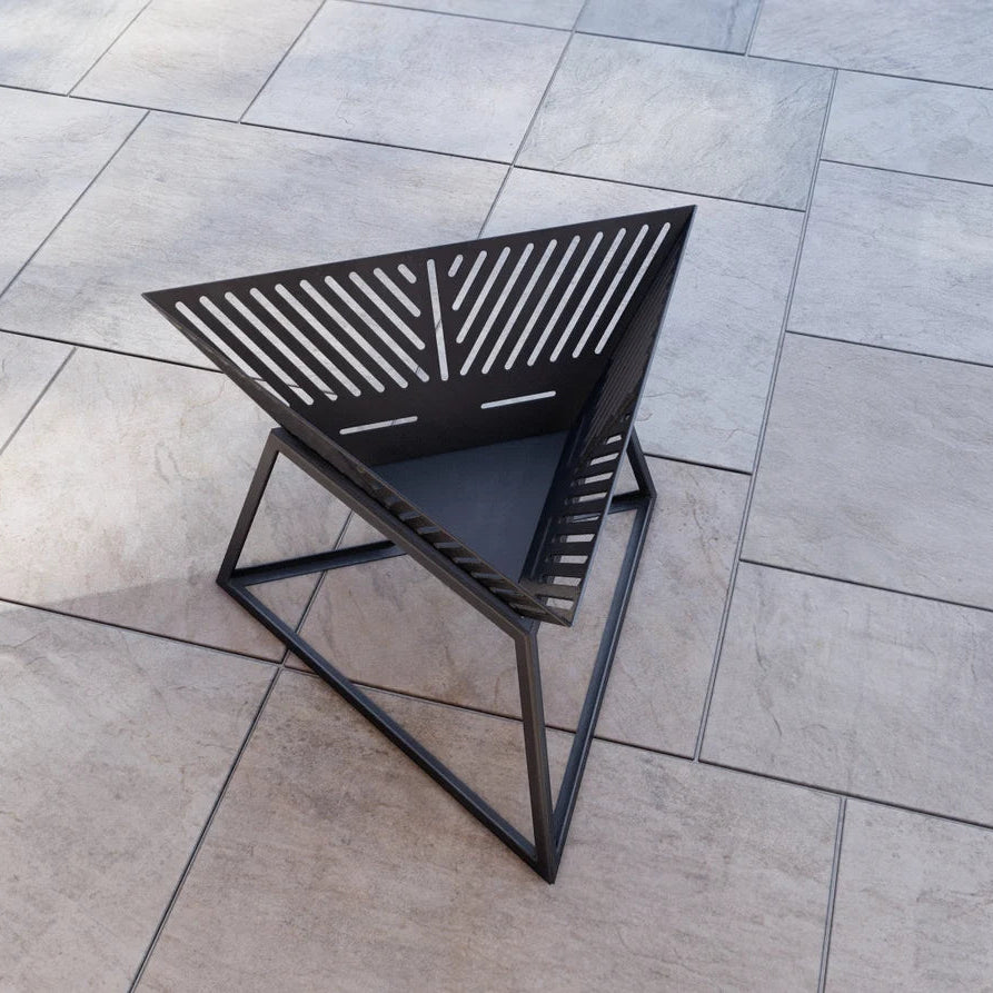 Triangle Fly Outdoor Fire Pit