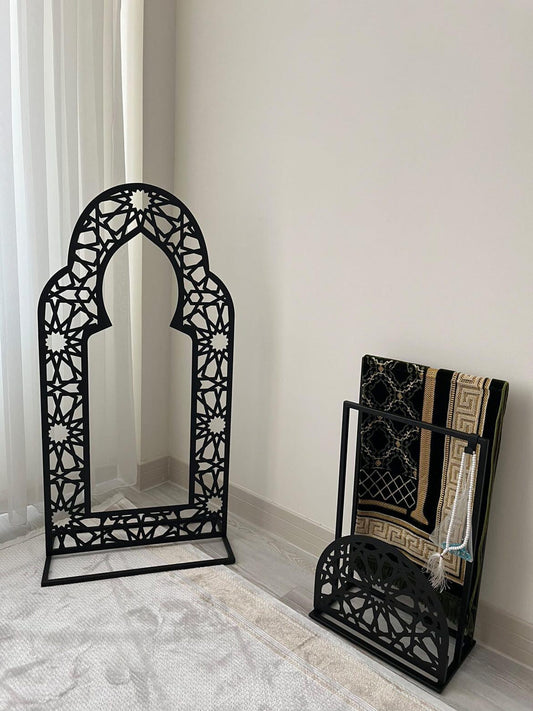 Mehrab Rug Holder